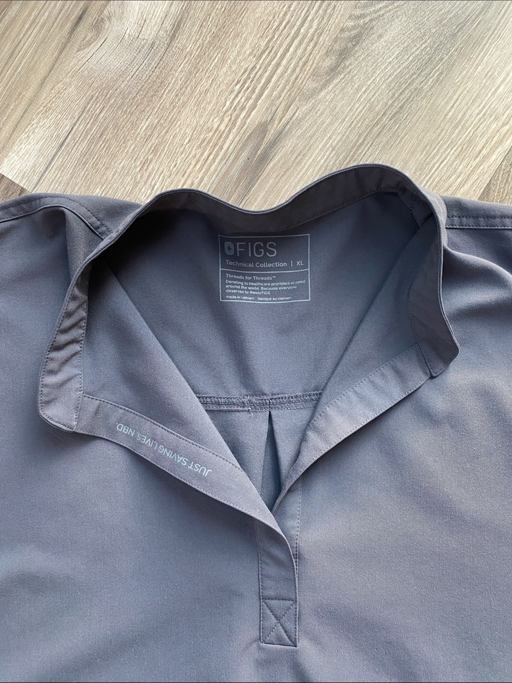 Figs Rafaela Scrub Top - Picture 2 of 6